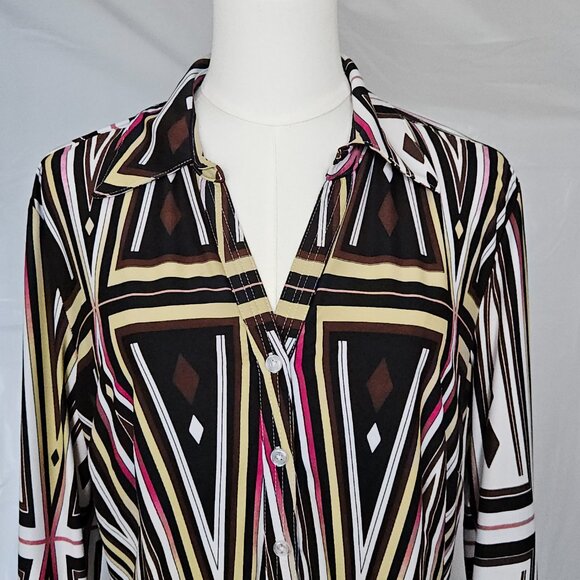 Essentials by Milano Blouse L – Geo Print Button Front Tunic Top - Picture 3 of 8